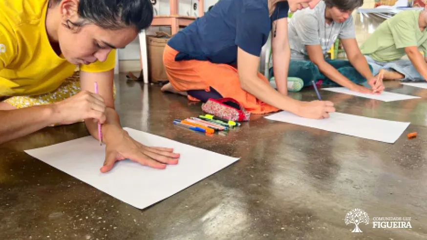 Siete Encuentros, Siete Pétalos, Siete Colores: Formación contínua para el equipo de la Escuela Parque Tibetano en busca de nuevas expresiones en el contexto educativo
