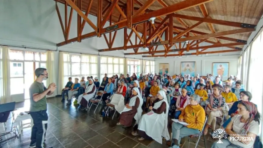 Acupuncture in Movement: Eastern Body Art Practices in the Light-Community Figueira